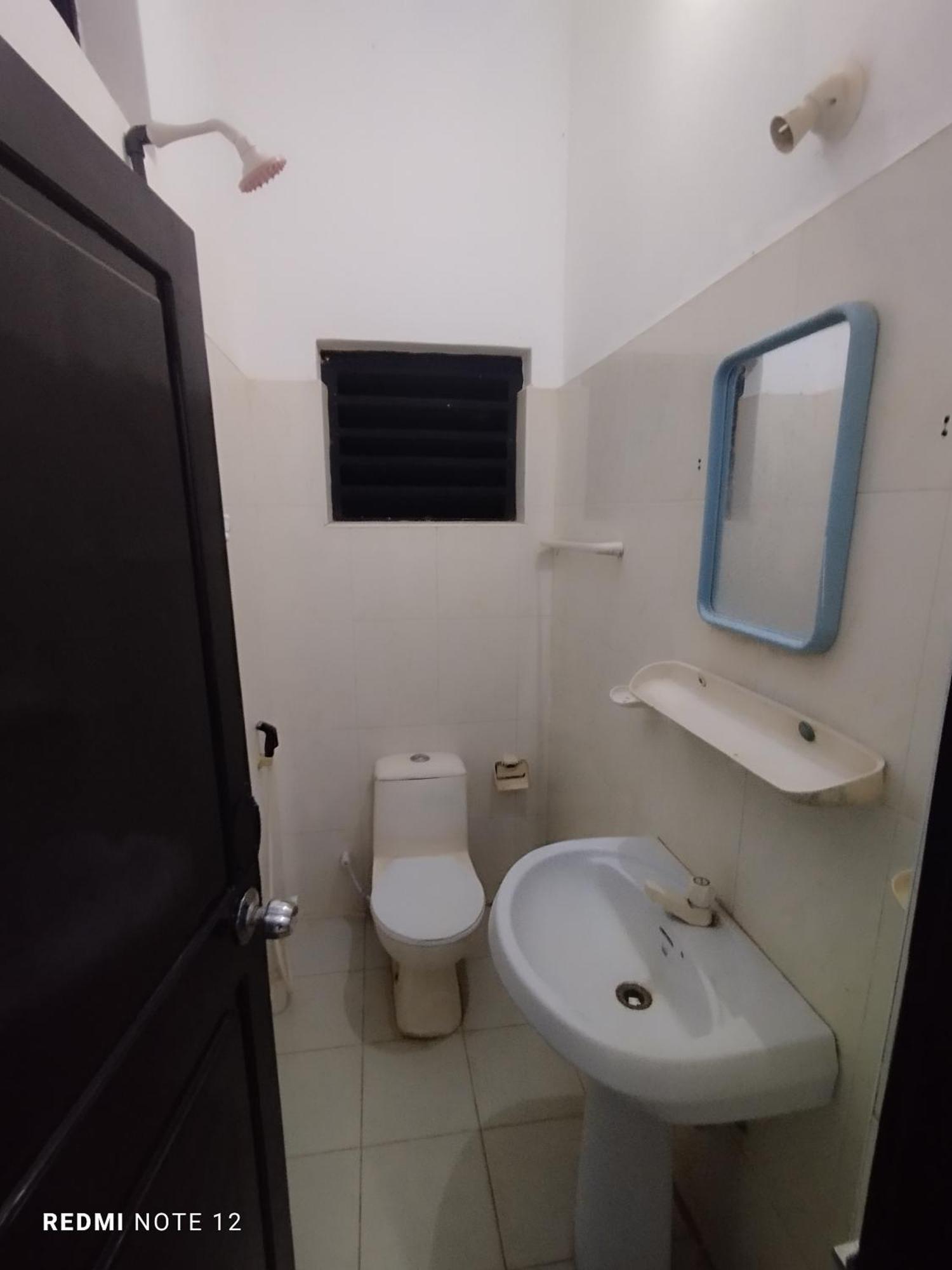 Hotel Rayyan Mahal Puttalam Esterno foto